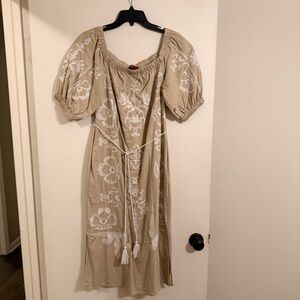 Vince Camuto Beige Midi Dress with White Embroidery